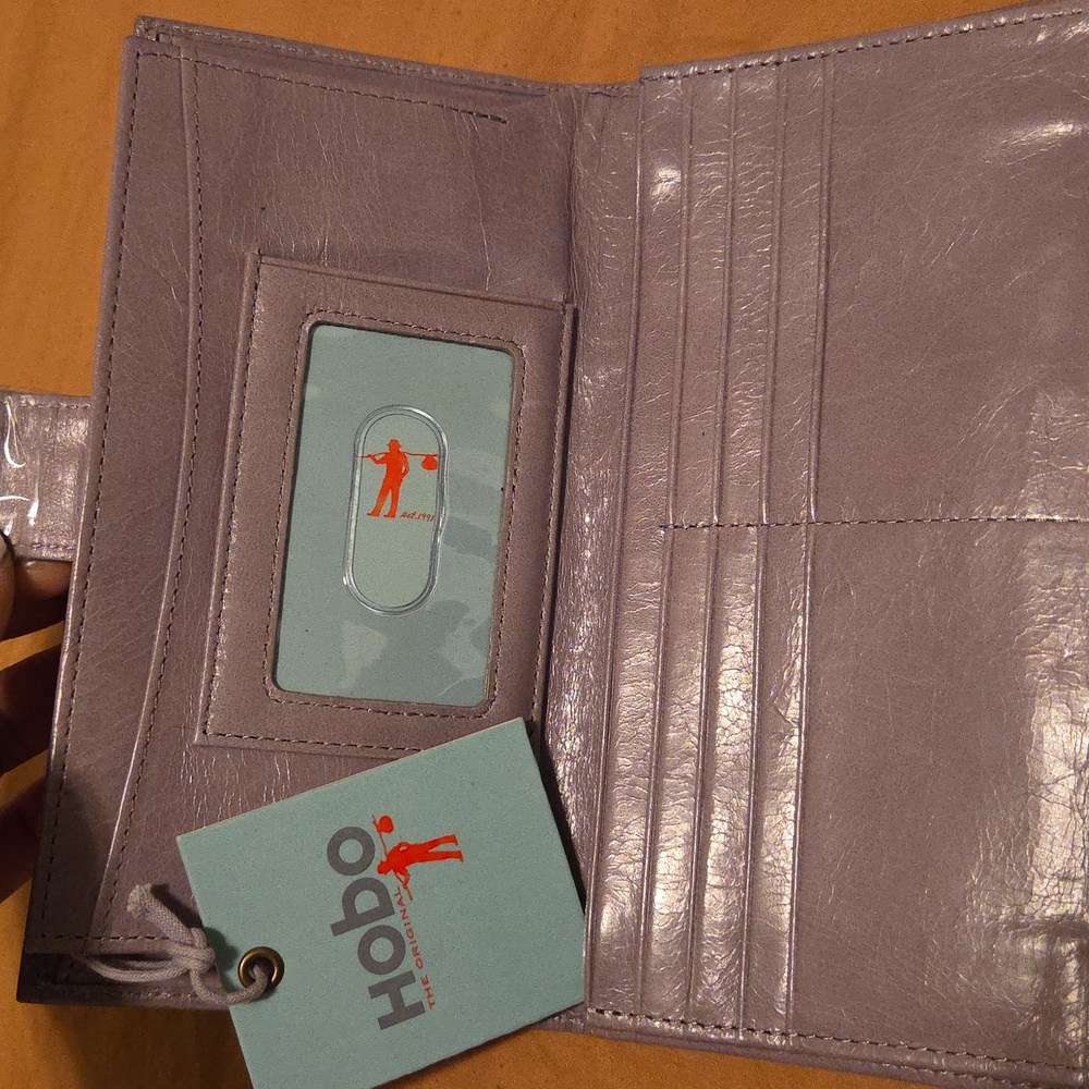 HOBO Soft Purple Wallet - Picture 2 of 3
